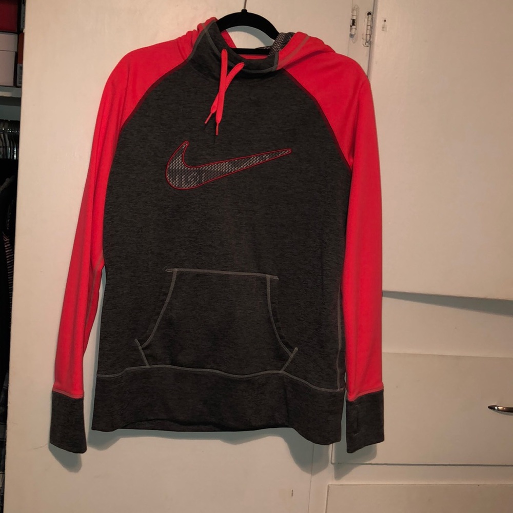 Nike Therma-Fit Sweater